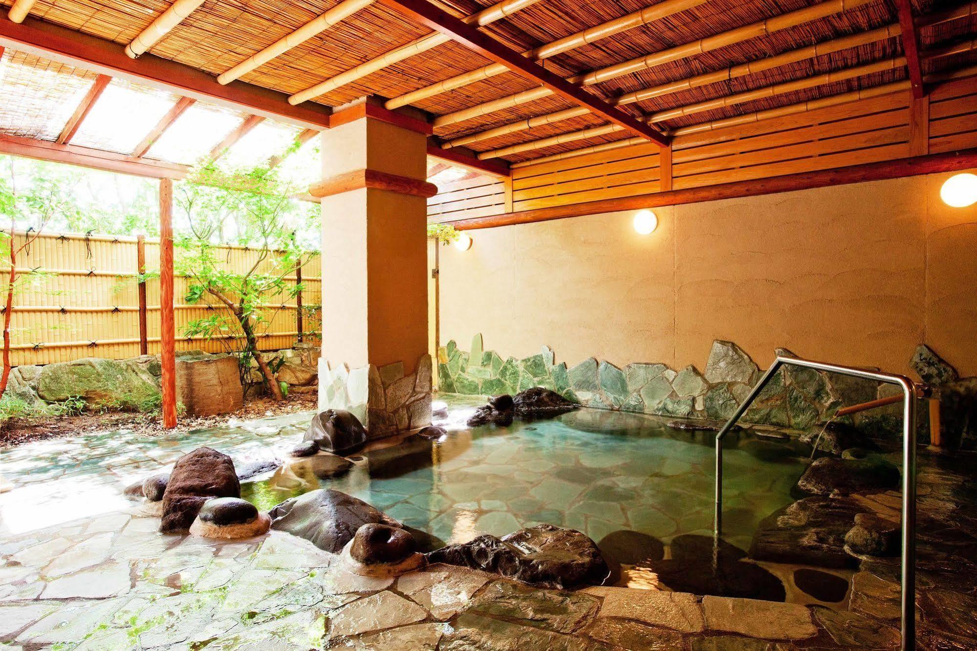 ยูโตเรโล ยามางะ Hotel Yamaga ภายนอก รูปภาพ